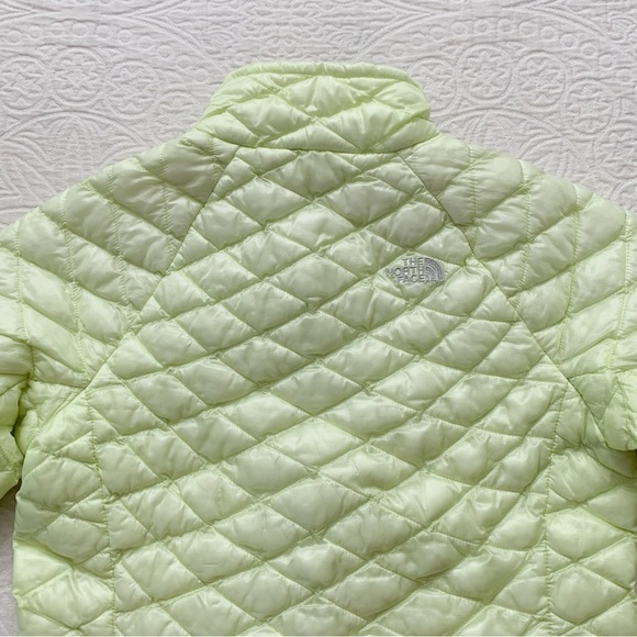 The North Face Women's Thermoball Full Zip Jacket - Picture 4 of 7